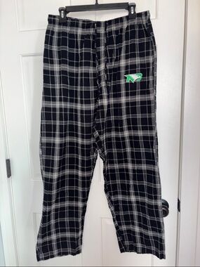 UND Black & Gray Plaid Jogger Lounge Pants with Green Accent